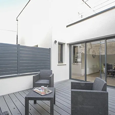 Quijote, Maison Moderne Avec Terrasse à *