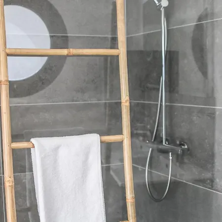 Quijote, Maison Moderne Avec Terrasse à Caen