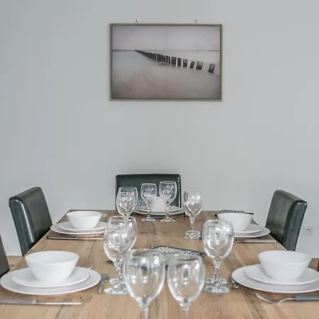 Quijote, Maison Moderne Avec Terrasse A بيت للعطل