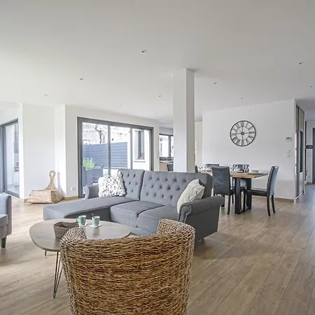 Prázdninový dům Quijote, Maison Moderne Avec Terrasse A *