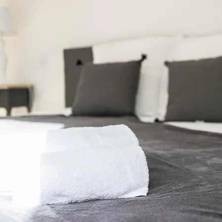 Casa de Férias Quijote, Maison Moderne Avec Terrasse à Caen