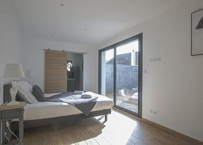 Quijote, Maison Moderne Avec Terrasse A *