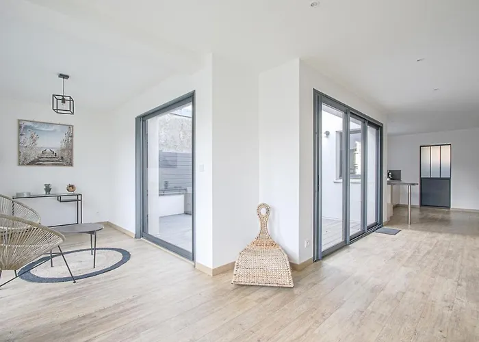 Dom wakacyjny Quijote, Maison Moderne Avec Terrasse A