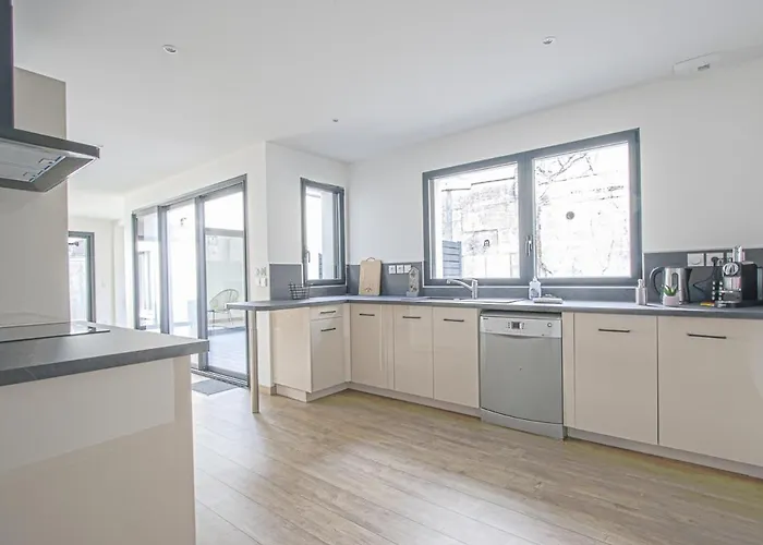 Quijote, Maison Moderne Avec Terrasse A Holiday home *